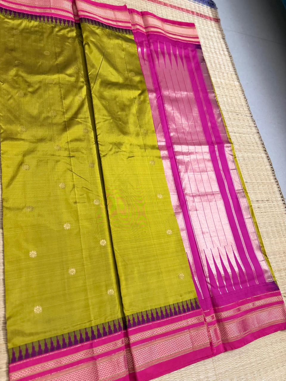 Ilkal Silk saree (Butta) - Green&Pink