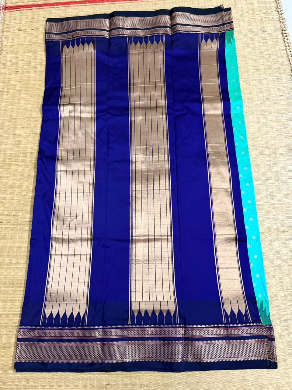 Ilkal Silk saree (Small Butta with temple border) - OceanBlue&Navyblue