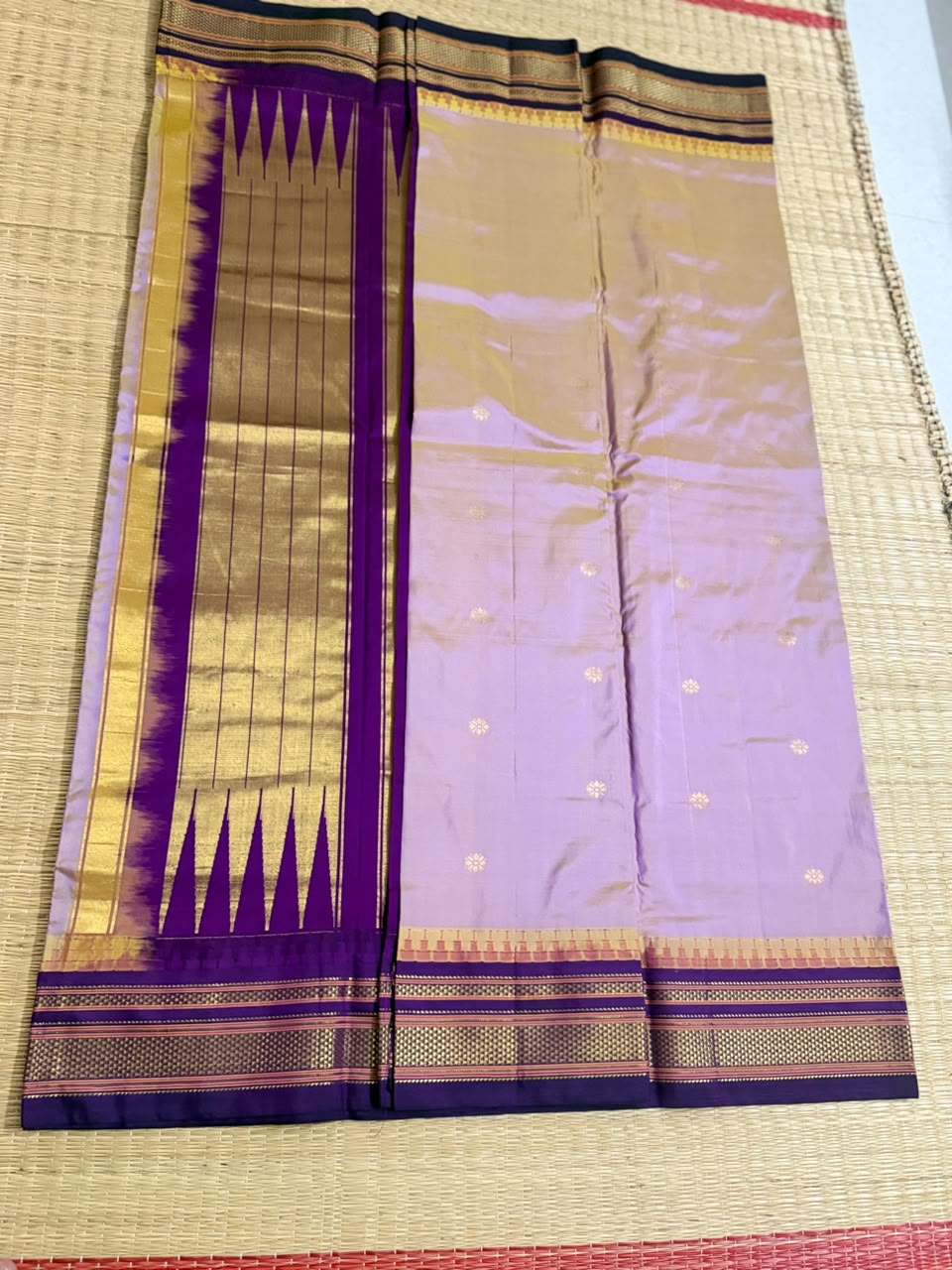 Ilkal Silk saree (Butta) - Lavender&Purple