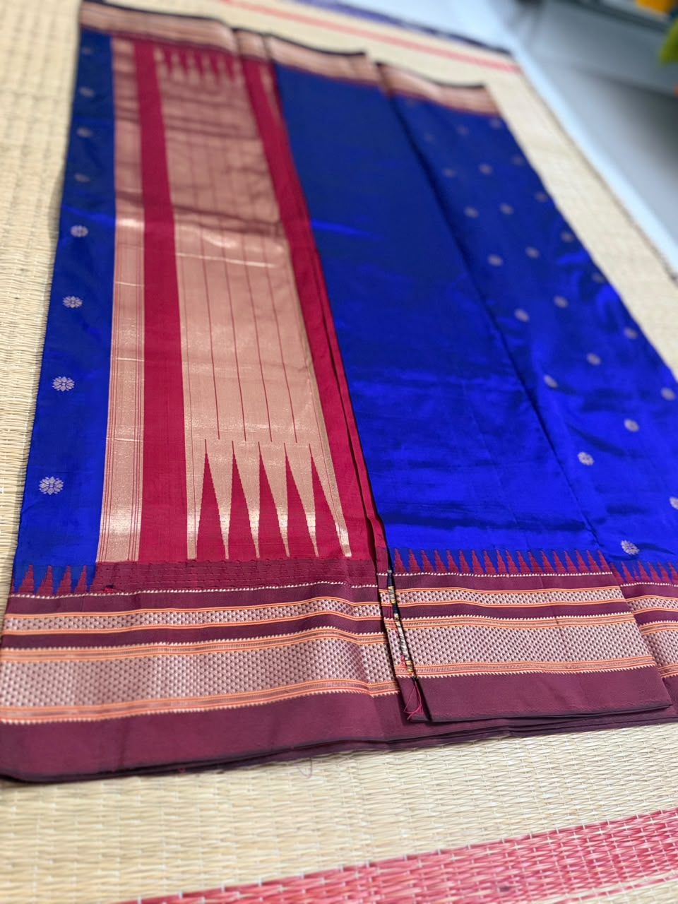 Ilkal Silk saree (Butta) - Blue&Red